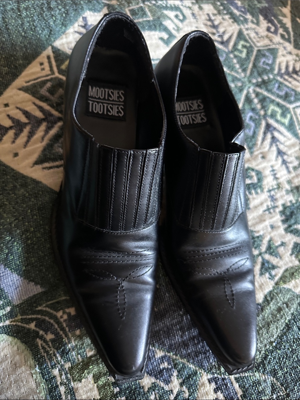 Mootsies Tootsies Black Leather Slip-On Dress Oxfords